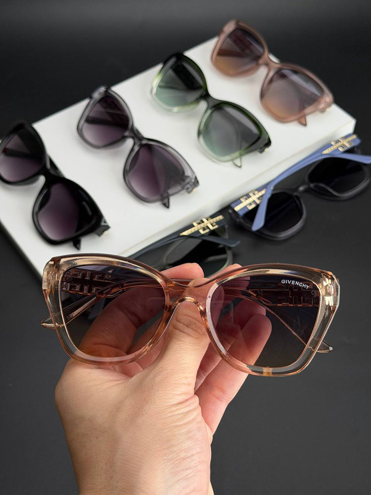 photo_۲۰۲۵-۱۱-۰۳_۰۱-۳۱-۲۳ عینک آفتابی زنانه جیوانچی(کد5859) - Image 1