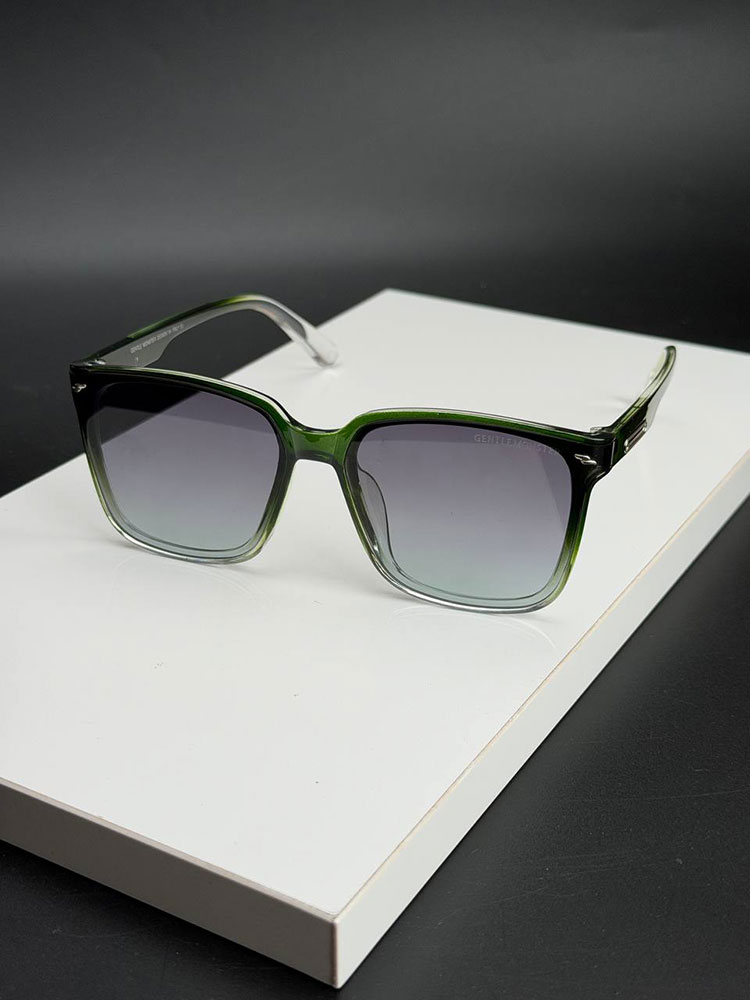 photo_۲۰۲۵-۱۱-۱۱_۰۴-۵۴-۳۵ عینک آفتابی زنانه