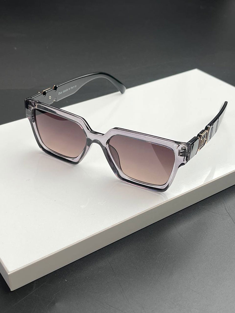 photo_۲۰۲۵-۱۱-۱۸_۰۵-۵۱-۰۰ عینک آفتابی زنانه