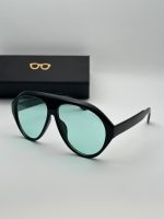 عینک همراه با کاور پارچه ای و دستمال رایگان میباشد لنز عینک یووی 400 ضد اشعه برای تهیه کیف به دسته بندی کیف عینک سر بزنید